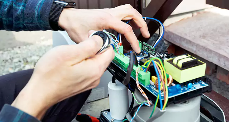 Automatic Driveway Gate Repair in University, FL