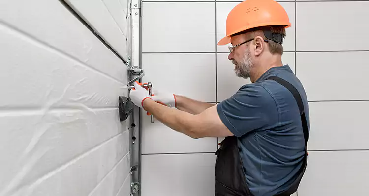 Emergency Garage Door Repair in University, FL