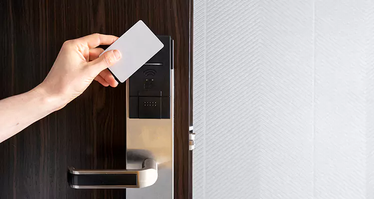 Why Choose Us for Hotel Keycard Lock Repair in University, FL?