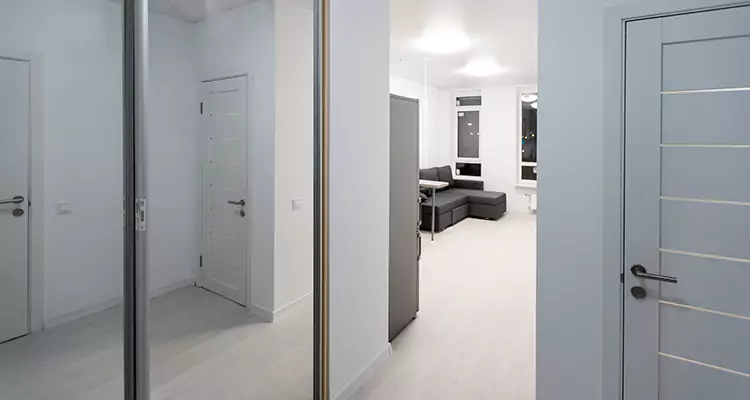 Modern Mirrored Closet Doors Repair in University, FL