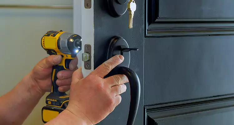 Comprehensive Door Lock Repair Services in University, FL