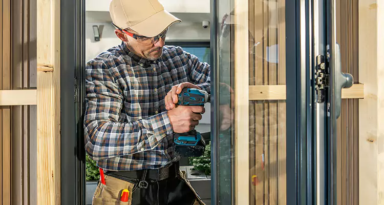 Top-Rated Patio Door Handle and Lock Repair Service for Homeowners in University, FL